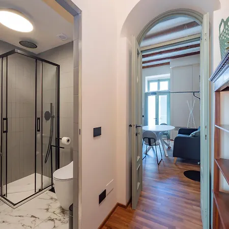Xenia - Renovated Two-room In Sant'ambrogio Apartment *