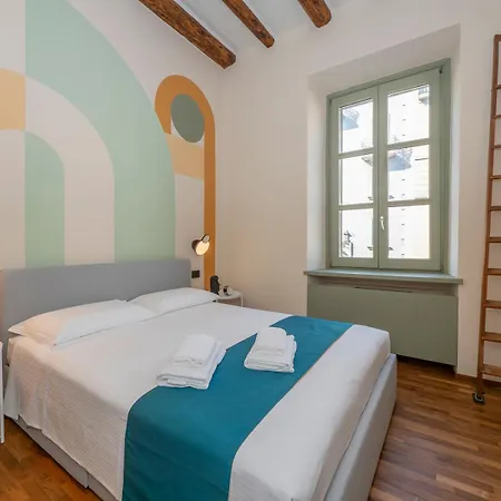 Xenia - Renovated Two-room In Sant'ambrogio Apartment